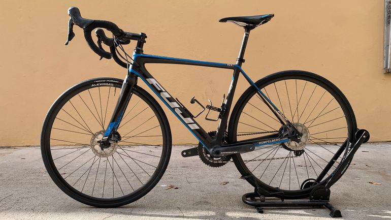 Used Fuji SL 2.1 Full Carbon Shimano Ultegra 11sp Disc - Size M 2020 Road & Gravel, Black — image 6 of 9