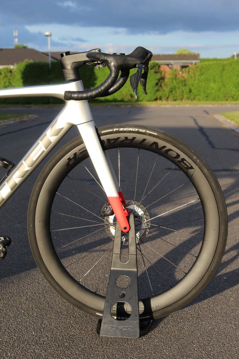 Used Trek Madone SL 7 Gen 8 2025 Road & Gravel, Light Gray — image 5 of 10