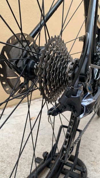 Used Fuji SL 2.1 Full Carbon Shimano Ultegra 11sp Disc - Size L 2021 Road & Gravel, Black — image 6 of 12