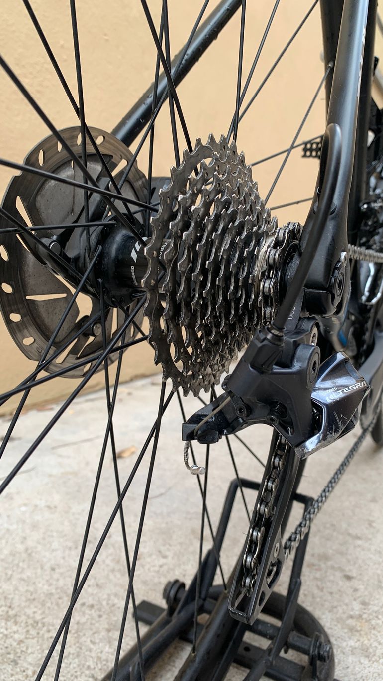 Used Fuji SL 2.1 Full Carbon Shimano Ultegra 11sp Disc - Size L 2021 Road & Gravel, Black — image 6 of 12