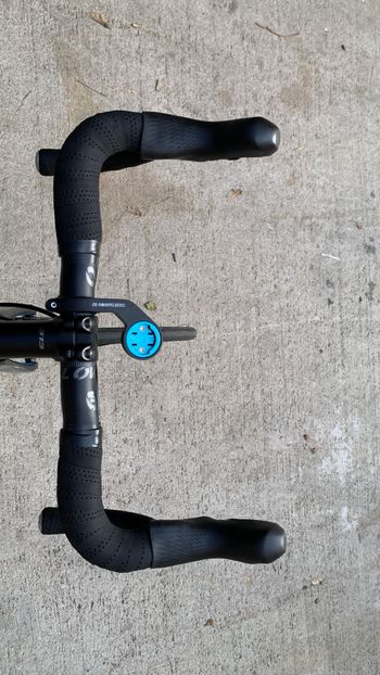 Used Fuji SL 2.1 Full Carbon Shimano Ultegra 11sp Disc - Size L 2021 Road & Gravel, Black — image 10 of 12