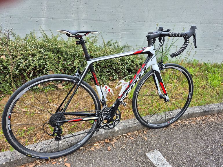 Scott Addict 20 2018 2018 Road & Gravel d'occasion — image 1 sur 7