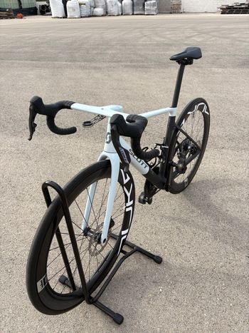 Brugt Scott Addict SRAM Force eTap AXS 2026 Road & Gravel — billede 6 af 8