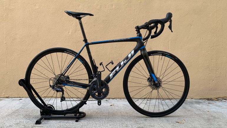 Used Fuji SL 2.1 Full Carbon Shimano Ultegra 11sp Disc - Size L 2021 Road & Gravel, Black — image 1 of 9