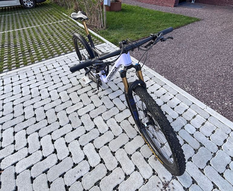 Used Orbea OIZ M-PRO 2025 2025 Mountainbike, White — image 4 of 12