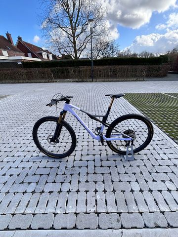 Gebrauchtes Orbea OIZ M-PRO 2025 2025 Mountainbike, Weiß — Bild 3 von 19