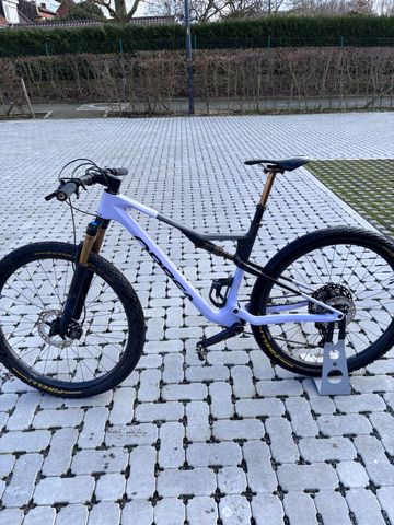 Gebrauchtes Orbea OIZ M-PRO 2025 2025 Mountainbike, Weiß — Bild 1 von 19