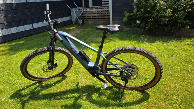 Used CUBE REACTION HYBRID, RACE 750 2023 2023 Mountainbike, Blue, 27.5, 29 — image 2 of 6