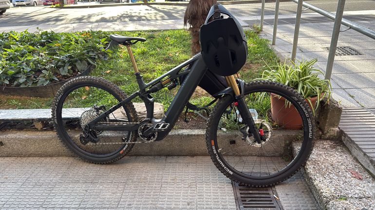 Used CUBE STEREO HYBRID ONE77 HPC, AT 800 2025 2025 Mountainbike, Black, 29, 27.5 — image 1 of 3