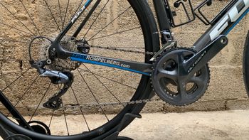Used Fuji SL 2.1 Full Carbon Shimano Ultegra 11sp Disc - Size L 2021 Road & Gravel, Black — image 2 of 7