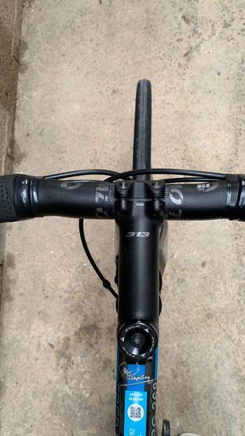 Used Fuji SL 2.1 Full Carbon Shimano Ultegra 11sp Disc - Size L 2021 Road & Gravel, Black — image 6 of 7