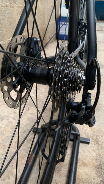 Used Fuji SL 2.1 Full Carbon Shimano Ultegra 11sp Disc - Size L 2021 Road & Gravel, Black — image 4 of 7