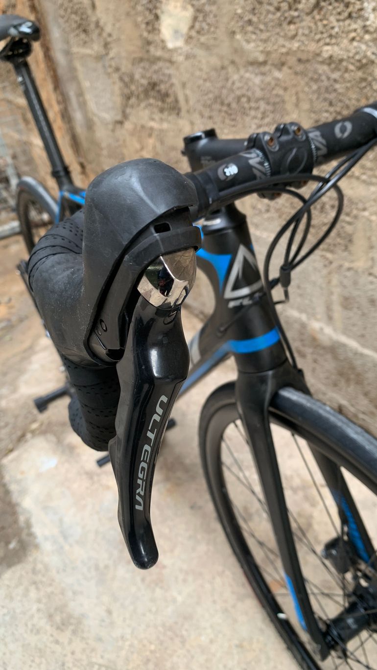 Used Fuji SL 2.1 Full Carbon Shimano Ultegra 11sp Disc - Size L 2021 Road & Gravel, Black — image 5 of 7