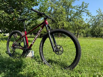 Used Specialized Chisel Comp 2021 2021 Mountainbike, Red, 29 — image 3 of 11