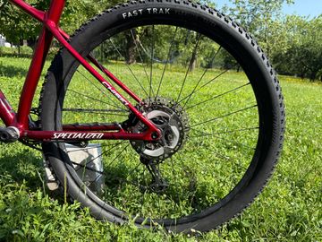 Used Specialized Chisel Comp 2021 2021 Mountainbike, Red, 29 — image 8 of 11