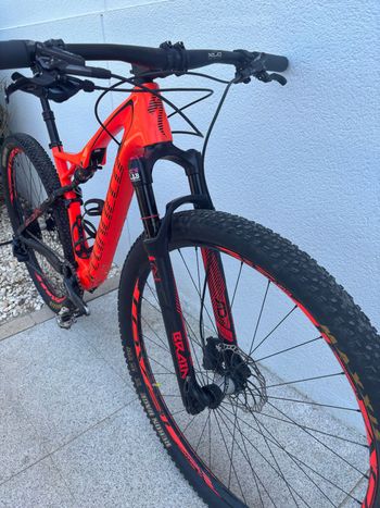 Used Specialized Epic FSR Comp Carbon World Cup 2017 2017 Mountainbike, Red, 29 — image 2 of 4