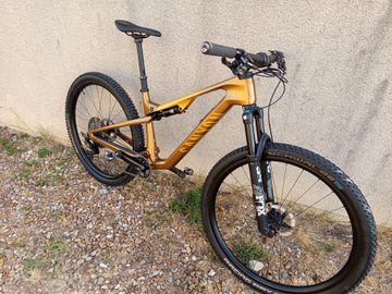 Canyon Lux Trail CF 8 2024 2024 Mountainbike usato, Arancione — immagine 8 di 13