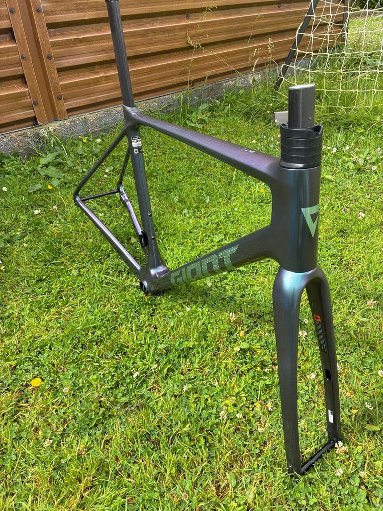 Giant TCR Advanced Pro Frameset 2025 Frameset 2025 Road & Gravel de segunda mano, Morado — imagen 9 de 12