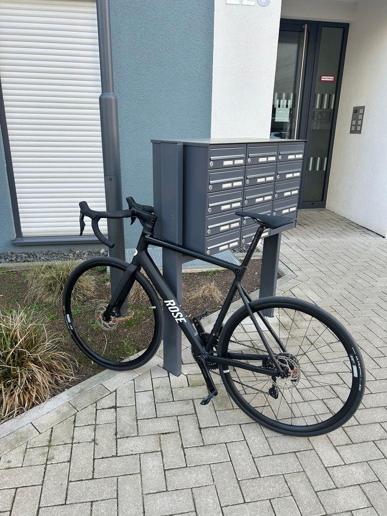Used Rose Reveal AL 105 Di2 2026 2026 Road & Gravel, Black — image 3 of 3