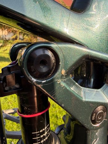 Używany Trek Slash 9.8 GX AXS T-Type Gen 6 2024 2024 Mountainbike — zdjęcie 3 z 6
