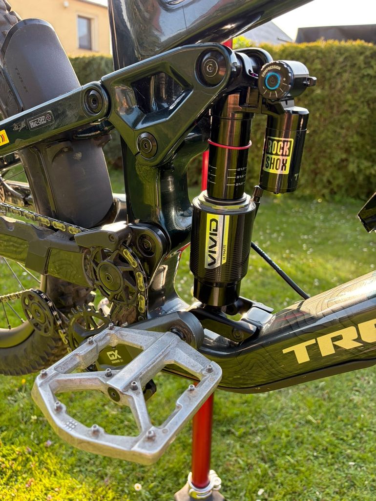 Używany Trek Slash 9.8 GX AXS T-Type Gen 6 2024 2024 Mountainbike — zdjęcie 2 z 6
