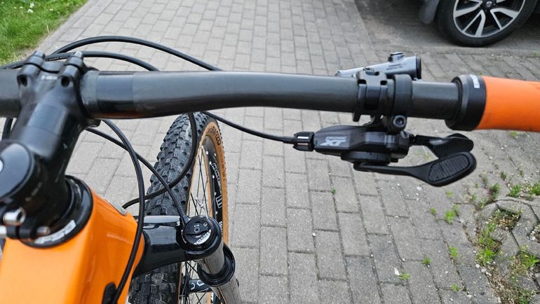 Used Crescent Custom Other Shimano - Mountainbike 2020 Mountainbike, Orange, 29 — image 9 of 14