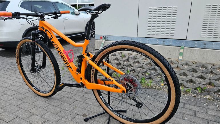 Used Crescent Custom Other Shimano - Mountainbike 2020 Mountainbike, Orange, 29 — image 13 of 14