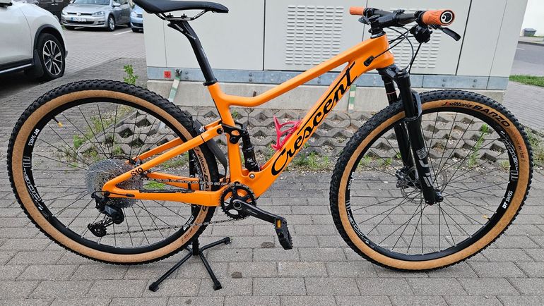 Used Crescent Custom Other Shimano - Mountainbike 2020 Mountainbike, Orange, 29 — image 1 of 14