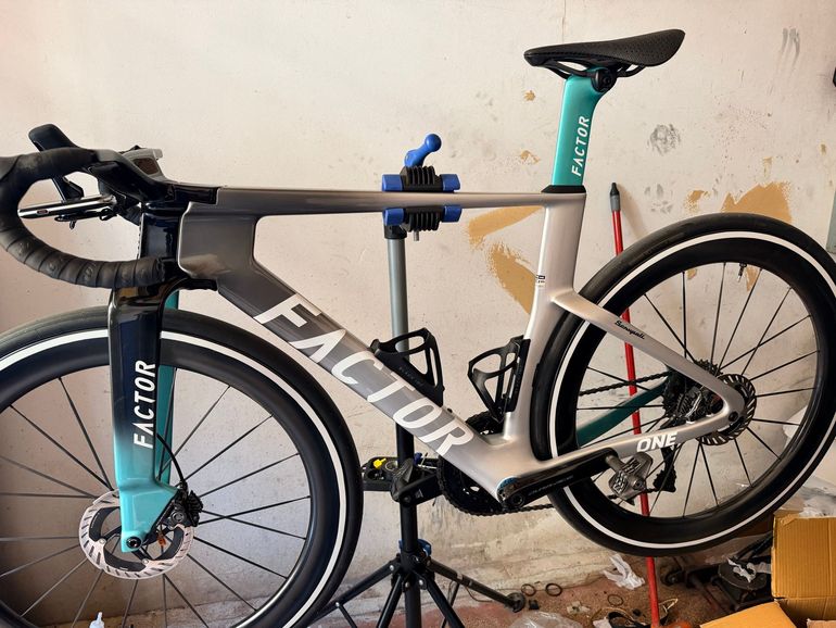 Used Factor ONE - Frameset Premium 2026 Frameset 2026 Road & Gravel, Green — image 1 of 3