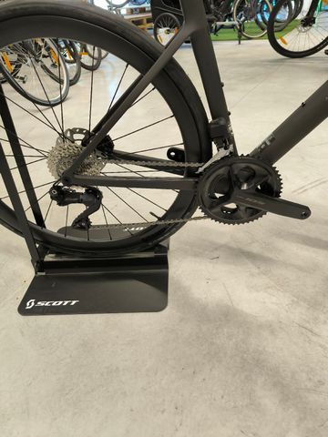 Tweedehands Scott Addict RC 30 2025 2025 Road & Gravel — afbeelding 3 van 3