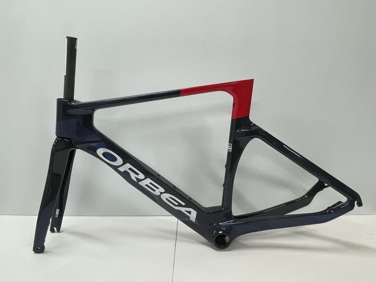 Tweedehands Orbea Orca Aero Team Ceratizit 2025 Frameset 2025 Road & Gravel — afbeelding 3 van 6