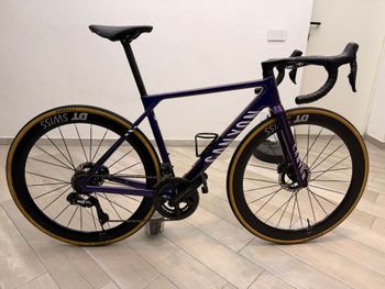 Canyon Ultimate CFR Di2 Aero 2023 2023 Road & Gravel d'occasion — image 4 sur 9