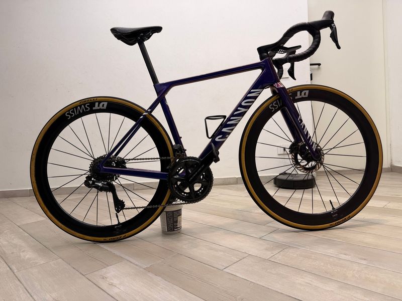 Used Canyon Ultimate CFR Di2 Aero 2023 2023 Road & Gravel