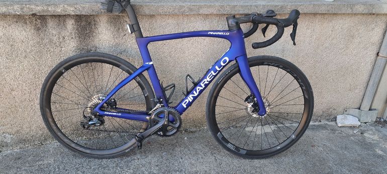 Tweedehands Pinarello Custom Shimano Ultegra 2023 Road & Gravel — afbeelding 1 van 3