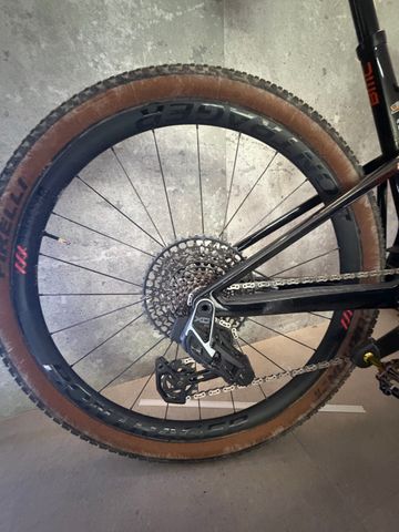 Used BMC Fourstroke 01 ONE 2024 2024 Mountainbike, Orange, 29 — image 2 of 7