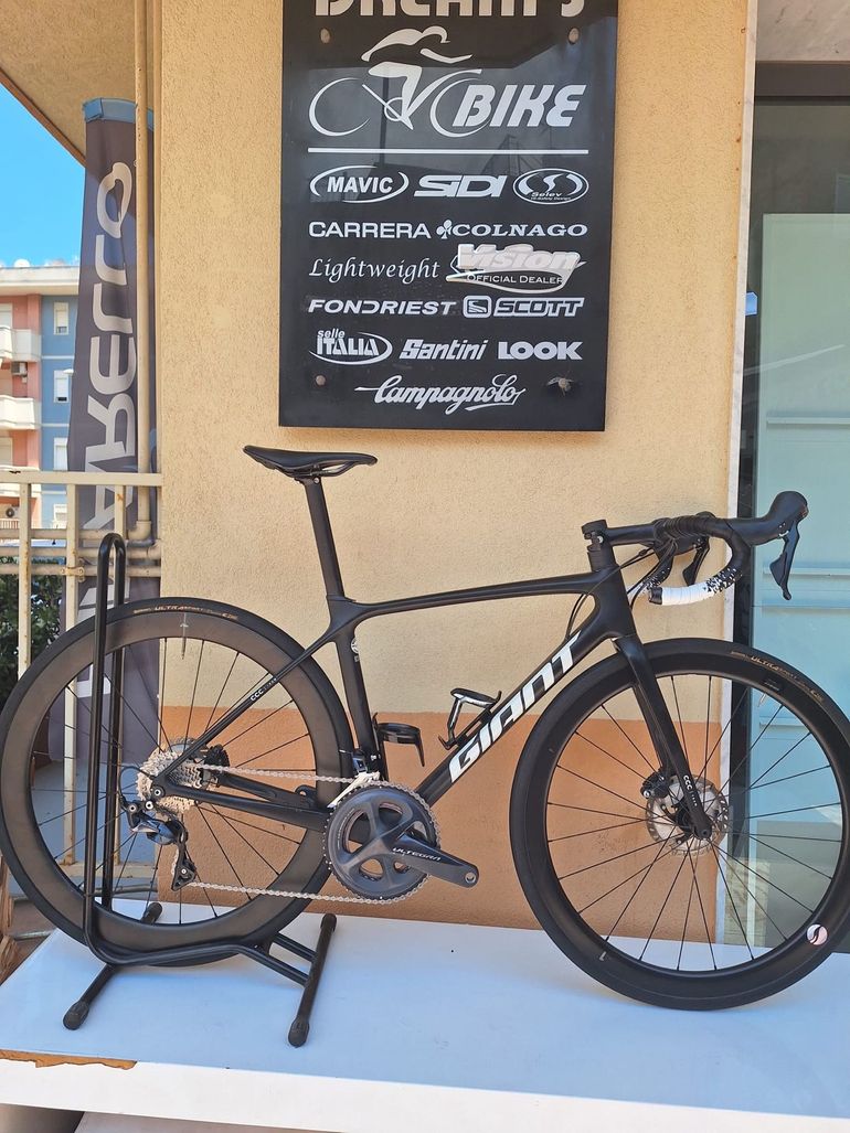 Used Giant TCR Advanced Pro Team Disc 2021 2021 Road & Gravel, Black — image 1 of 24