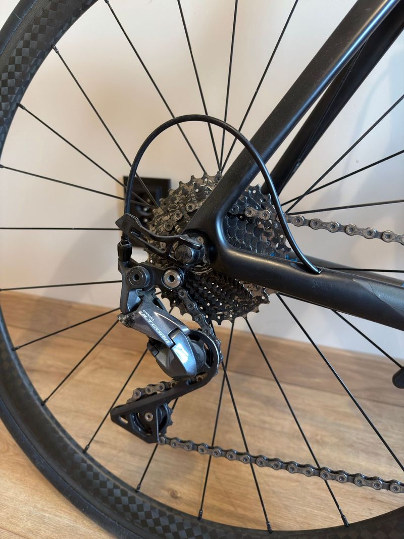Used Giant Propel Advanced 1 2017 2017 Road & Gravel, Black — image 4 of 11