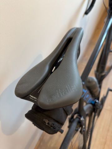Used Giant Propel Advanced 1 2017 2017 Road & Gravel, Black — image 10 of 11