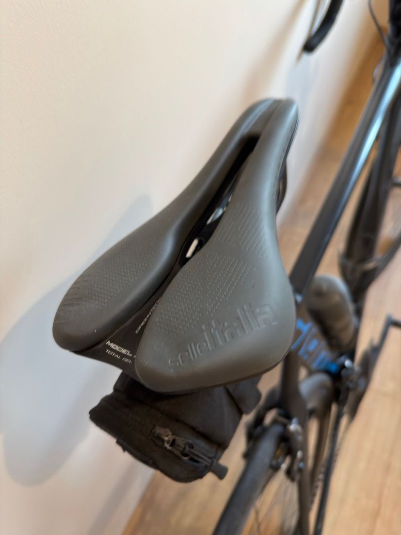 Used Giant Propel Advanced 1 2017 2017 Road & Gravel, Black — image 10 of 11