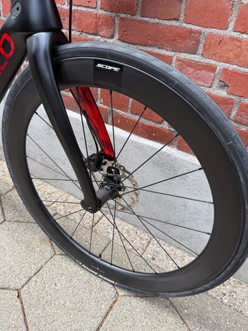 Used Pinarello Dogma Shimano 105 Di2 2024 Road & Gravel, Black — image 4 of 14