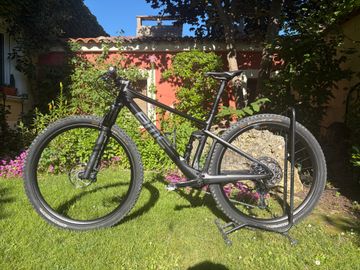 Used BMC Fourstroke 01 THREE 2022 2022 Mountainbike, Black — image 2 of 4