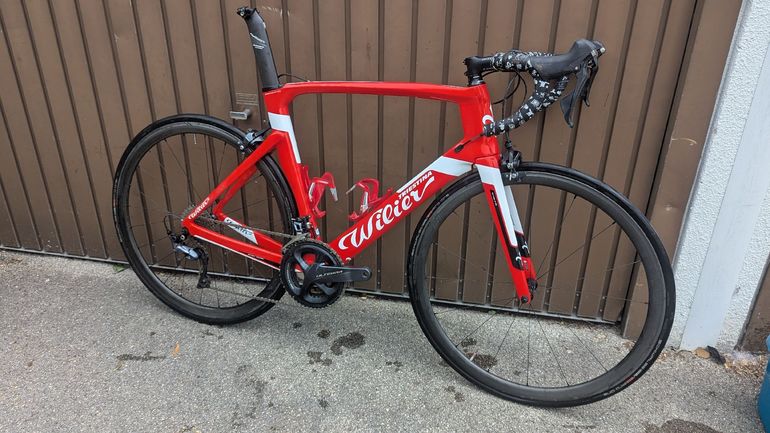 Tweedehands Wilier Cento1air Shimano Ultegra 2019 Road & Gravel — afbeelding 1 van 4