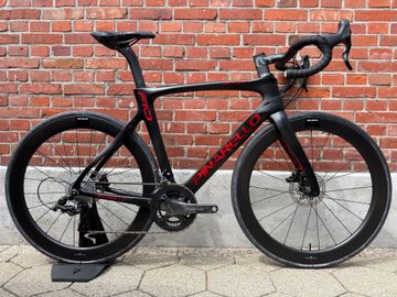 Pinarello Dogma Campagnolo Chorus 2024 Road & Gravel usato