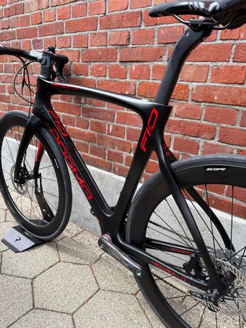 Used Pinarello Dogma Campagnolo Chorus 2024 Road & Gravel, Black — image 12 of 13
