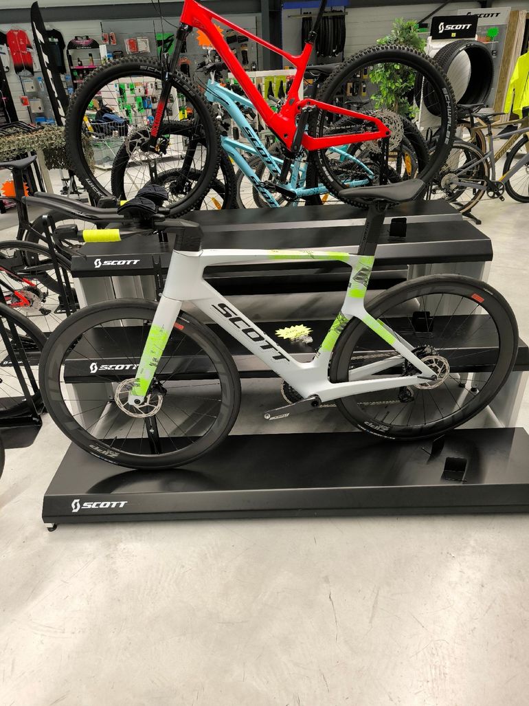 Used Scott Foil RC TRI 2026 2026 Road & Gravel, White — image 2 of 3