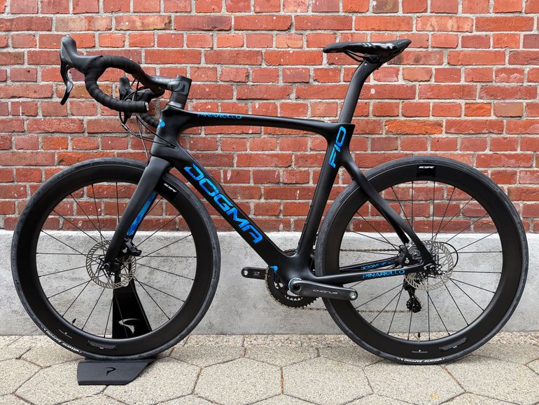Used Pinarello Dogma Campagnolo Chorus 2024 Road & Gravel, Black — image 11 of 14