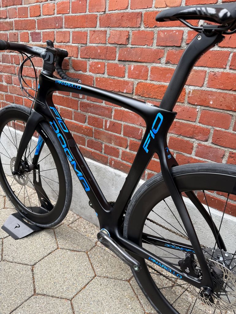 Used Pinarello Dogma Campagnolo Chorus 2024 Road & Gravel, Black — image 13 of 14