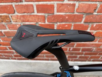 Used Pinarello Dogma Campagnolo Chorus 2024 Road & Gravel, Black — image 9 of 14