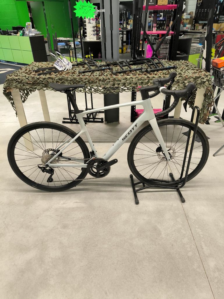 Scott Addict 50 2026 2026 Road & Gravel d'occasion — image 1 sur 3