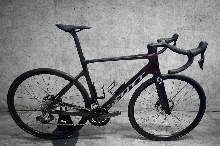 Used Scott Addict eRIDE SRAM Rival eTap AXS 2023 Road & Gravel, Black — image 1 of 13